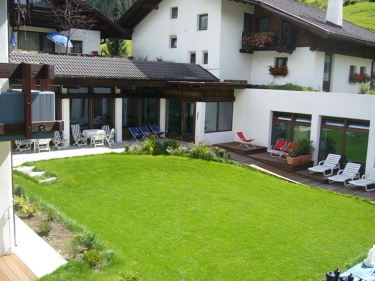 רצ'ינס Residence Silvester מראה חיצוני תמונה
